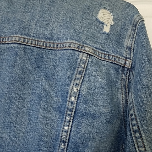 Distressed Madewell Jean Jacket - Picture 2 of 3